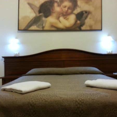 Guesthouse Alex II Рим Номер фото
